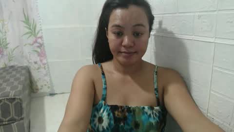 Snapshot of funluvnpinay4u chatting on November 20, 11:32 am MAE online show from November 20, 11:32 am