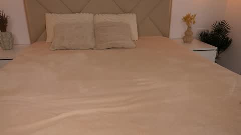 Snapshot of funny_to_see_you_here chatting on September 30, 11:59 am Katy Noel - online show from September 30, 11:59 am