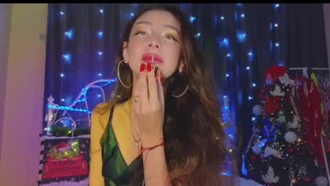 Snapshot of funny_whotsss chatting on January 2, 9:18 pm Tiffany online show from January 2, 9:18 pm