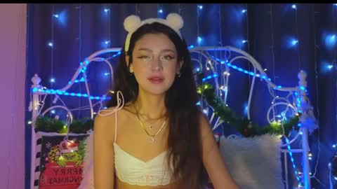 Snapshot of funny_whotsss chatting on January 5, 1:35 am Tiffany online show from January 5, 1:35 am