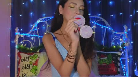 Snapshot of funny_whotsss chatting on January 12, 10:43 pm Tiffany online show from January 12, 10:43 pm