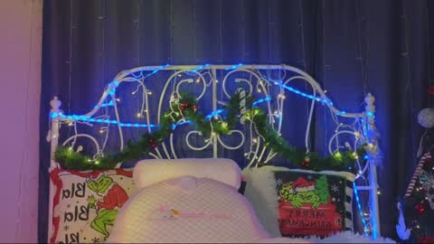 Snapshot of funny_whotsss chatting on January 15, 2:27 am Tiffany online show from January 15, 2:27 am