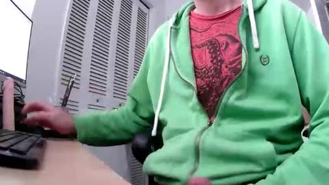 Snapshot of funtimes3957 chatting on December 14, 7:18 pm Funtimes3957 online show from December 14, 7:18 pm