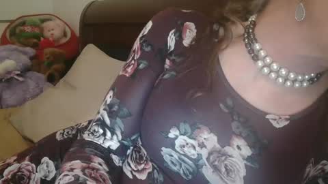 Jessie Love online show from February 28, 10:30 am