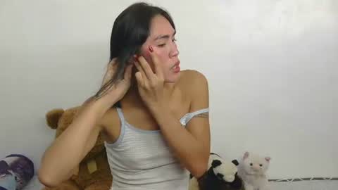 Snapshot of furbby_foxy chatting on November 27, 2:35 am LIL LEE online show from November 27, 2:35 am