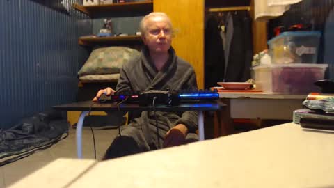 Snapshot of furosz chatting on February 2, 4:11 pm furosz online show from February 2, 4:11 pm