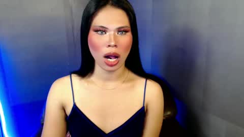 Snapshot of fuschiafucker chatting on January 8, 5:48 am fuschiafucker online show from January 8, 5:48 am