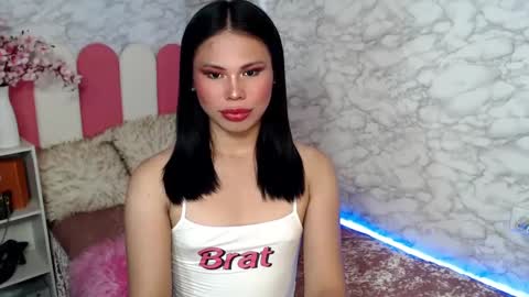 Snapshot of fuschiafucker chatting on February 22, 5:02 am fuschiafucker online show from February 22, 5:02 am