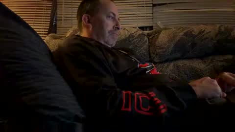 Futuro Marido online show from December 17, 6:56 am