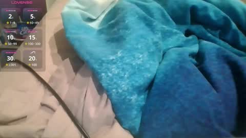 Snapshot of fuzzie_07 chatting on February 26, 10:04 am fuzzie_07 online show from February 26, 10:04 am