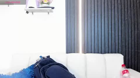 gabrielaa_miller_ online show from October 4, 7:23 pm