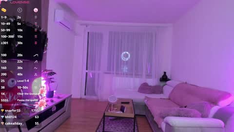 Snapshot of gabrielalove_ chatting on February 6, 12:22 am Gabrielaaaa online show from February 6, 12:22 am