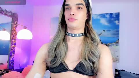 Snapshot of gabrielats23 chatting on January 18, 1:08 pm Gabriela online show from January 18, 1:08 pm