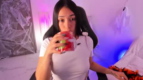 Gabriela online show from October 28, 4:53 pm