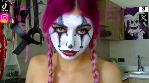 gabygumms online show from October 11, 1:20 pm