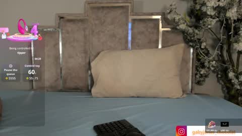 gabyyjones online show from October 18, 11:44 am