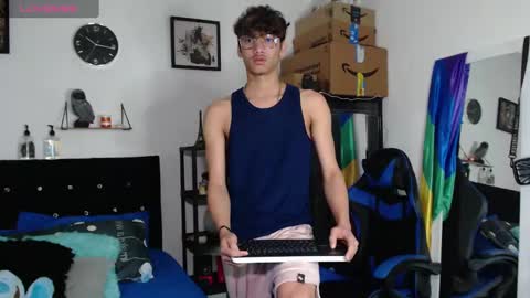 Snapshot of gael_jones chatting on September 10, 7:41 am gael_jones online show from September 10, 7:41 am