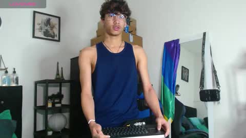 Snapshot of gael_jones chatting on September 16, 6:47 am gael_jones online show from September 16, 6:47 am