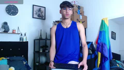 Snapshot of gael_jones chatting on September 28, 2:22 pm gael_jones online show from September 28, 2:22 pm