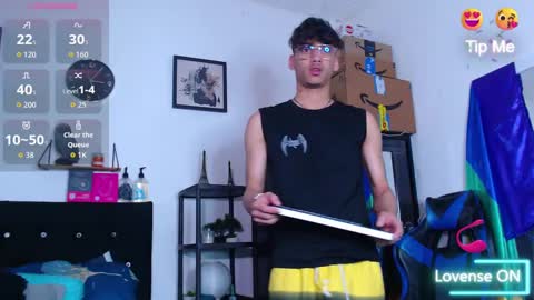 Snapshot of gael_jones chatting on October 2, 2:51 am gael_jones online show from October 2, 2:51 am