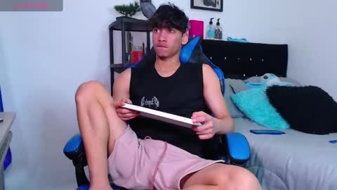 Snapshot of gael_jones chatting on October 28, 2:59 am gael_jones online show from October 28, 2:59 am