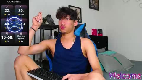 Snapshot of gael_jones chatting on November 6, 4:57 am gael_jones online show from November 6, 4:57 am