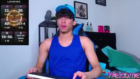 Snapshot of gael_jones chatting on November 20, 2:45 am gael_jones online show from November 20, 2:45 am