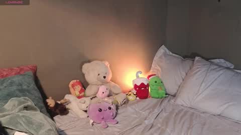 gaia_joness online show from October 22, 1:44 pm