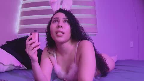 gaia_sweet_ online show from October 3, 9:56 pm