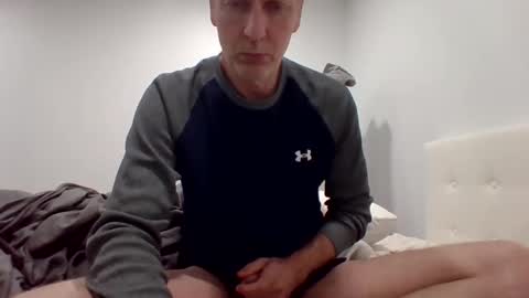 Snapshot of gamerboy200 chatting on November 11, 2:22 am gamerboy200 online show from November 11, 2:22 am