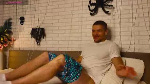 Gared online show from November 2, 6:27 am