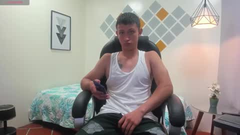 garuo_18 online show from November 5, 3:06 am