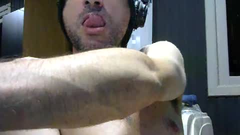 Snapshot of gauchors21 chatting on February 15, 3:20 am gauchors21 online show from February 15, 3:20 am