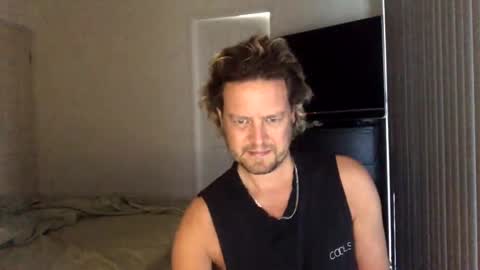 gcsurfer81 online show from December 19, 7:29 am