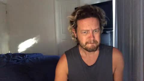 gcsurfer81 online show from January 27, 7:14 am