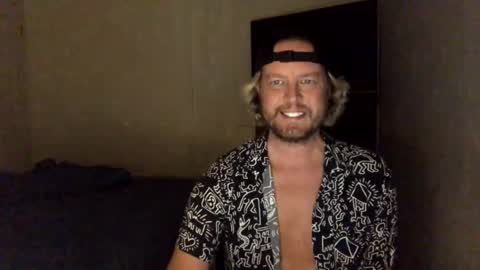 gcsurfer81 online show from February 21, 8:40 am