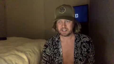 gcsurfer81 online show from September 10, 8:58 am