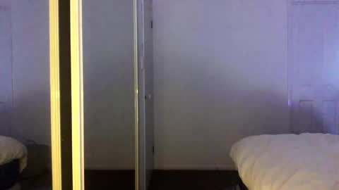 gcsurfer81 online show from October 12, 9:19 am