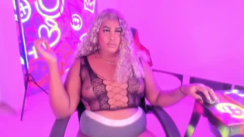 Snapshot of geanna_rose chatting on December 2, 4:31 am geanna_rose online show from December 2, 4:31 am