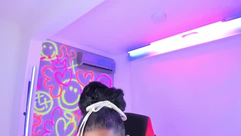 Snapshot of geanna_rose chatting on December 7, 8:44 am geanna_rose online show from December 7, 8:44 am