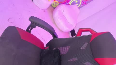 Snapshot of geanna_rose chatting on December 21, 11:11 am geanna_rose online show from December 21, 11:11 am