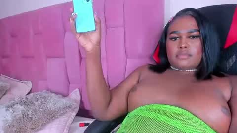 Snapshot of geanna_rose chatting on January 7, 8:13 am geanna_rose online show from January 7, 8:13 am