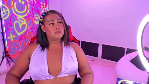 Snapshot of geanna_rose chatting on January 21, 4:32 am geanna_rose online show from January 21, 4:32 am