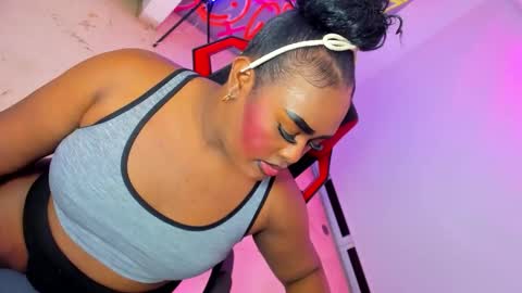 Snapshot of geanna_rose chatting on November 14, 4:33 am geanna_rose online show from November 14, 4:33 am