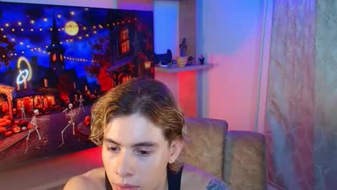 Snapshot of gemdominus chatting on October 10, 1:37 am Gem Dominus online show from October 10, 1:37 am