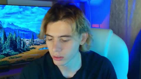 Snapshot of gemdominus chatting on November 9, 6:50 pm Gem Dominus online show from November 9, 6:50 pm