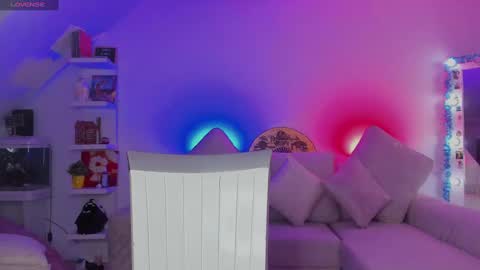 Snapshot of geminis_grey chatting on December 9, 12:34 am Geminis online show from December 9, 12:34 am