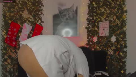 Snapshot of geminis_grey chatting on January 5, 1:45 am Geminis online show from January 5, 1:45 am