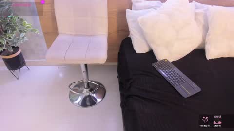 geminis muentes online show from January 14, 3:01 am