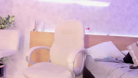 geminis muentes online show from January 28, 7:43 am